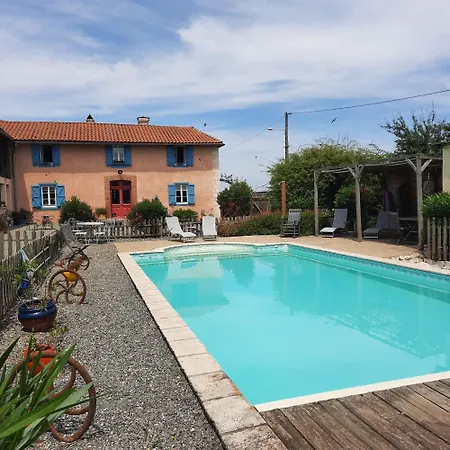 A La Ferme Avec Piscine بيت للعطل