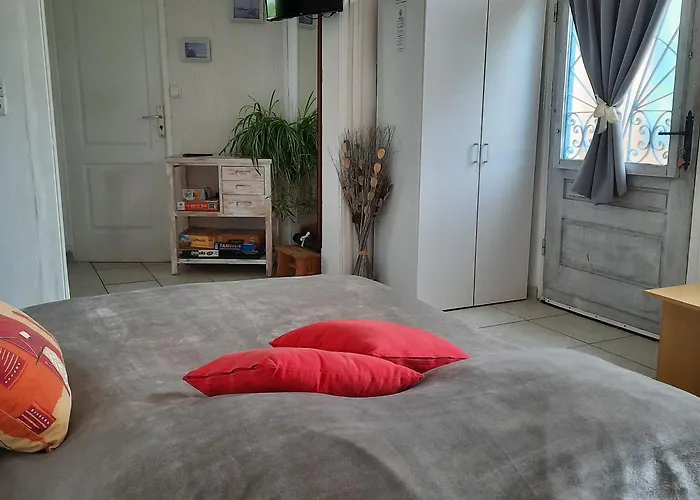 à La Ferme Avec Piscine Hébergement de vacances *